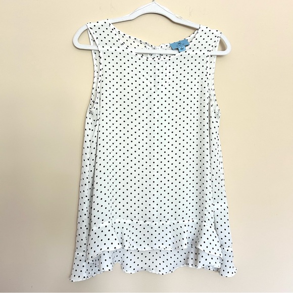 ♦️CeCe Women’s Polka Dot White and Black Sleeveless Top - Picture 1 of 7